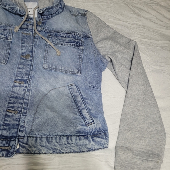 Celebrity Pink Denim Jacket - Picture 3 of 8